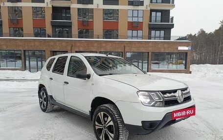 Renault Duster I рестайлинг, 2016 год, 800 000 рублей, 3 фотография