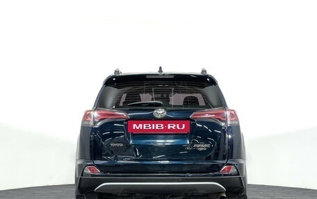 Toyota RAV4, 2018 год, 2 097 000 рублей, 6 фотография