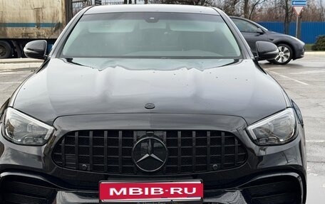 Mercedes-Benz E-Класс, 2019 год, 2 580 000 рублей, 2 фотография