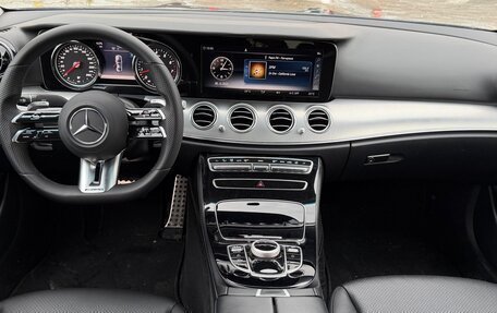 Mercedes-Benz E-Класс, 2019 год, 2 580 000 рублей, 14 фотография