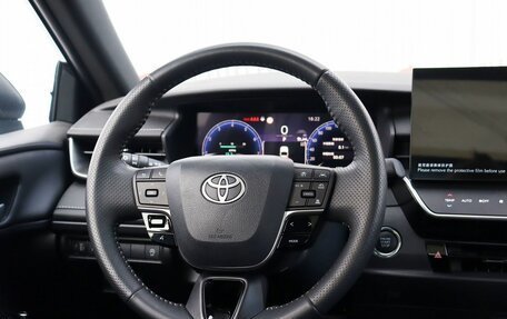 Toyota Camry, 2024 год, 4 160 000 рублей, 10 фотография