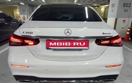 Mercedes-Benz E-Класс, 2022 год, 8 800 000 рублей, 2 фотография