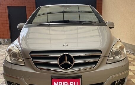 Mercedes-Benz B-Класс, 2011 год, 800 000 рублей, 1 фотография