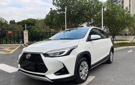 Toyota Yaris, 2022 год, 1 050 065 рублей, 1 фотография