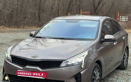 KIA Rio IV, 2021 год, 1 900 000 рублей, 3 фотография