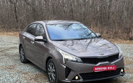 KIA Rio IV, 2021 год, 1 900 000 рублей, 2 фотография