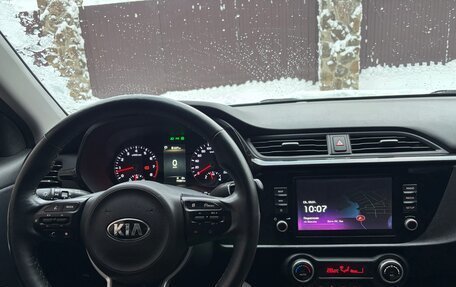 KIA Rio IV, 2021 год, 1 900 000 рублей, 7 фотография