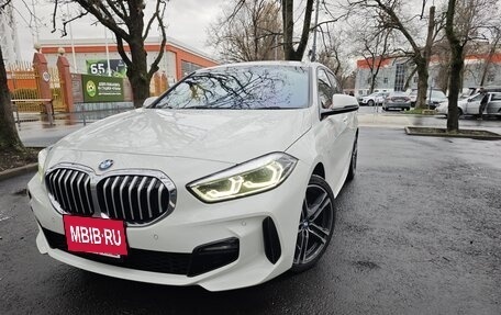 BMW 1 серия, 2019 год, 2 200 000 рублей, 6 фотография