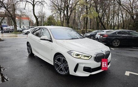 BMW 1 серия, 2019 год, 2 200 000 рублей, 4 фотография