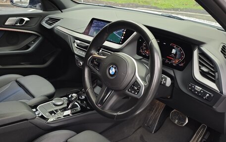 BMW 1 серия, 2019 год, 2 200 000 рублей, 26 фотография
