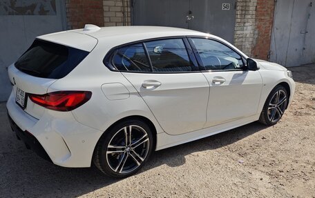 BMW 1 серия, 2019 год, 2 200 000 рублей, 35 фотография