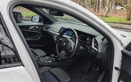 BMW 1 серия, 2019 год, 2 200 000 рублей, 28 фотография