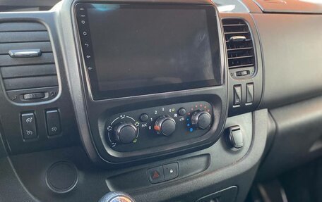 Opel Vivaro B, 2017 год, 2 450 000 рублей, 10 фотография