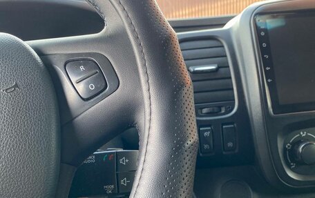 Opel Vivaro B, 2017 год, 2 450 000 рублей, 9 фотография