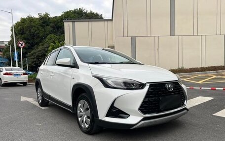 Toyota Yaris, 2022 год, 1 050 065 рублей, 3 фотография