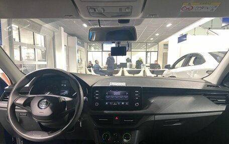 Skoda Rapid II, 2021 год, 1 600 000 рублей, 11 фотография