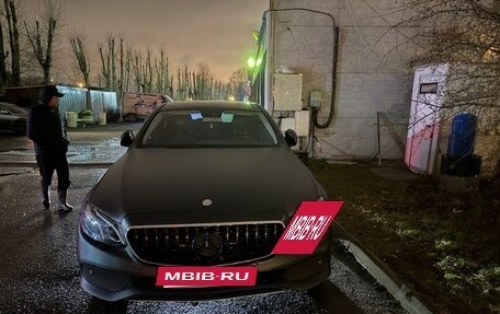 Mercedes-Benz E-Класс, 2016 год, 1 950 000 рублей, 4 фотография