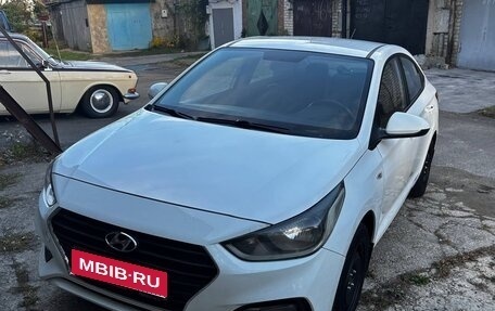 Hyundai Solaris II рестайлинг, 2019 год, 1 100 000 рублей, 1 фотография