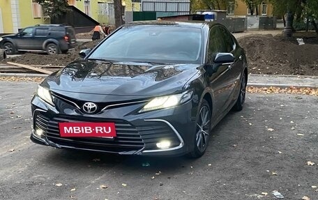 Toyota Camry, 2023 год, 4 250 000 рублей, 9 фотография