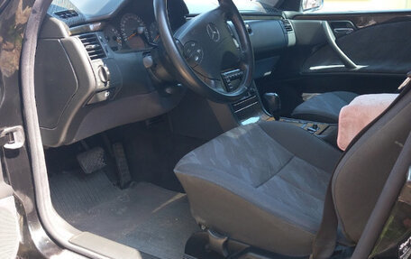 Mercedes-Benz E-Класс, 2001 год, 700 000 рублей, 6 фотография