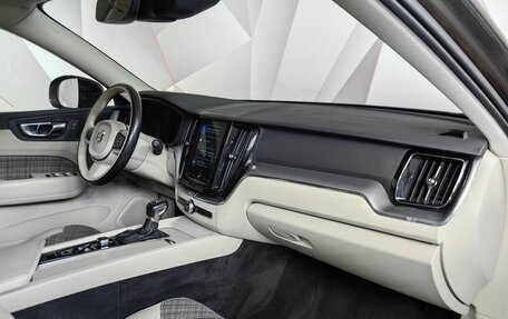 Volvo XC60 II, 2018 год, 2 997 000 рублей, 12 фотография