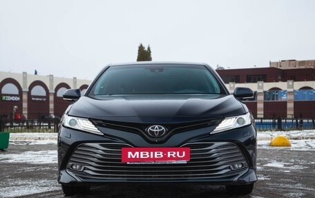 Toyota Camry, 2018 год, 2 890 000 рублей, 3 фотография