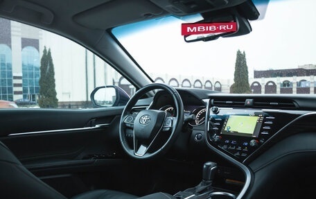 Toyota Camry, 2018 год, 2 890 000 рублей, 11 фотография