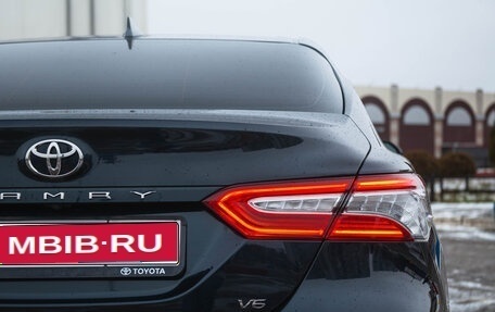 Toyota Camry, 2018 год, 2 890 000 рублей, 32 фотография