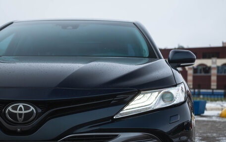 Toyota Camry, 2018 год, 2 890 000 рублей, 34 фотография