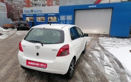 Toyota Yaris III рестайлинг, 2008 год, 700 000 рублей, 11 фотография