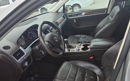 Volkswagen Touareg III, 2015 год, 2 850 000 рублей, 8 фотография