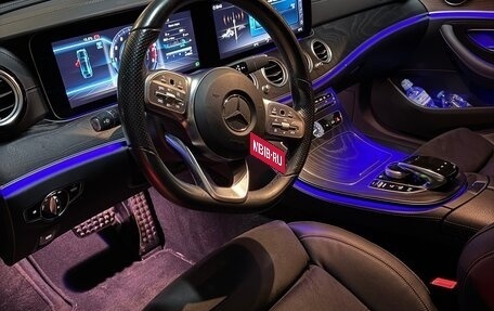 Mercedes-Benz E-Класс, 2019 год, 4 500 000 рублей, 6 фотография