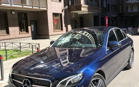 Mercedes-Benz E-Класс, 2019 год, 4 500 000 рублей, 13 фотография