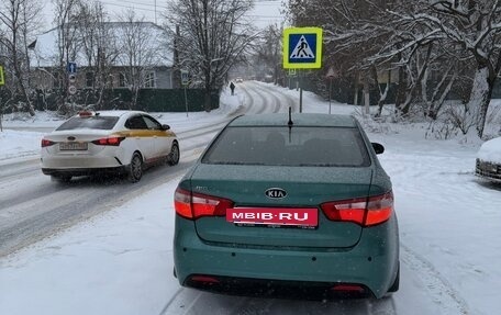 KIA Rio III рестайлинг, 2011 год, 700 000 рублей, 2 фотография