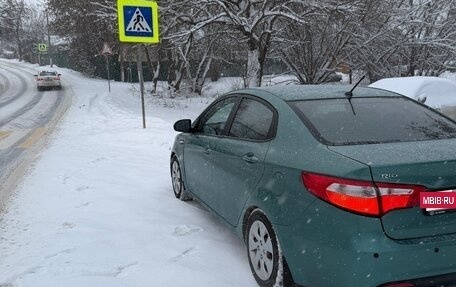 KIA Rio III рестайлинг, 2011 год, 700 000 рублей, 3 фотография