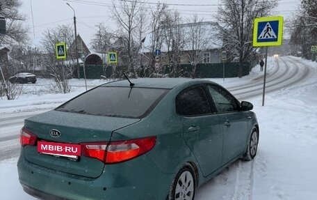 KIA Rio III рестайлинг, 2011 год, 700 000 рублей, 4 фотография