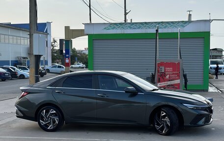 Hyundai Elantra, 2023 год, 2 200 000 рублей, 6 фотография