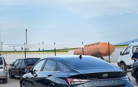 Hyundai Elantra, 2023 год, 2 200 000 рублей, 2 фотография