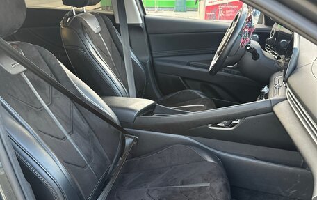 Hyundai Elantra, 2023 год, 2 200 000 рублей, 9 фотография