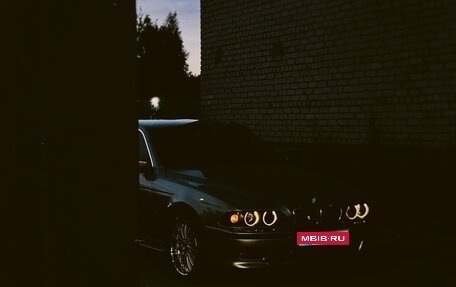 BMW 5 серия, 2000 год, 950 000 рублей, 1 фотография