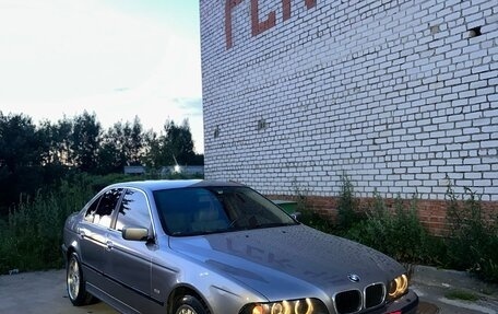 BMW 5 серия, 2000 год, 950 000 рублей, 2 фотография