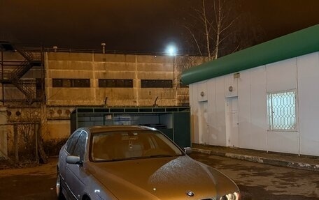 BMW 5 серия, 2000 год, 950 000 рублей, 8 фотография