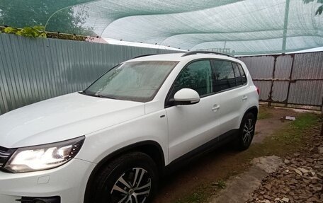 Volkswagen Tiguan I, 2015 год, 1 350 000 рублей, 2 фотография