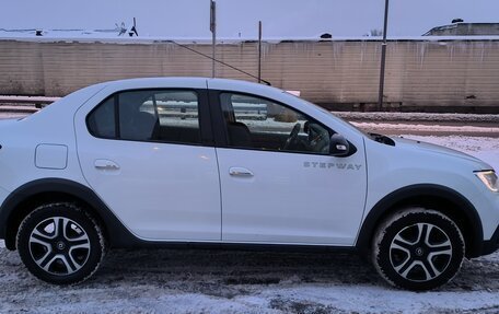 Renault Logan II, 2018 год, 1 100 000 рублей, 4 фотография