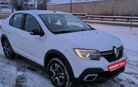 Renault Logan II, 2018 год, 1 100 000 рублей, 3 фотография