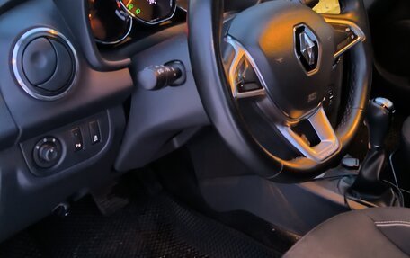 Renault Logan II, 2018 год, 1 100 000 рублей, 11 фотография