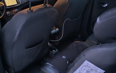 Renault Logan II, 2018 год, 1 100 000 рублей, 12 фотография