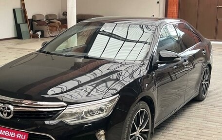 Toyota Camry, 2015 год, 1 850 000 рублей, 8 фотография