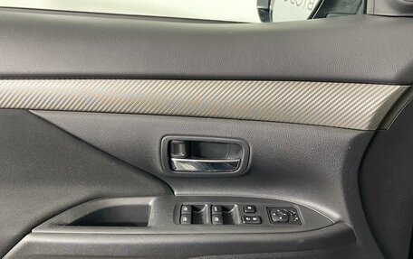 Mitsubishi Outlander III рестайлинг 3, 2018 год, 1 949 000 рублей, 14 фотография