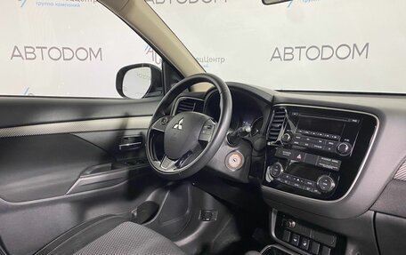 Mitsubishi Outlander III рестайлинг 3, 2018 год, 1 949 000 рублей, 11 фотография